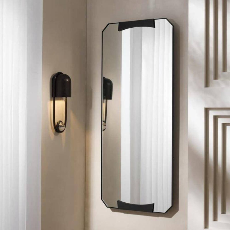 Ilma 1 - Light Flush Mounted Sconce