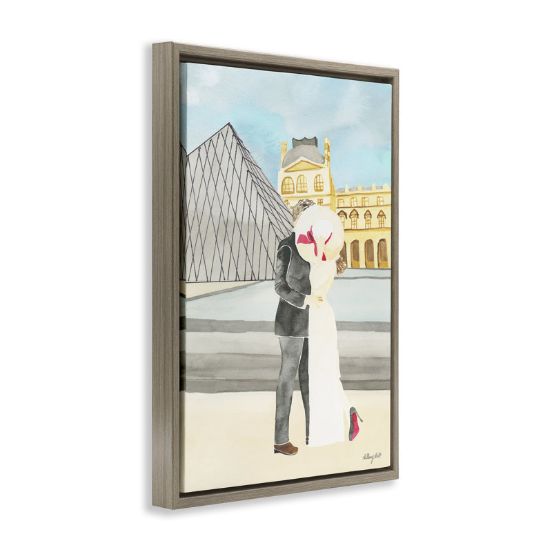 Couple embrassant au cadre flottant du Louvre, conception de Hillary Holt, H 31 po x l 21 po