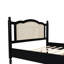 Grand lit plateforme en bois avec tête de lit attrayante - Allure de chambre à coucher, noir intrigant