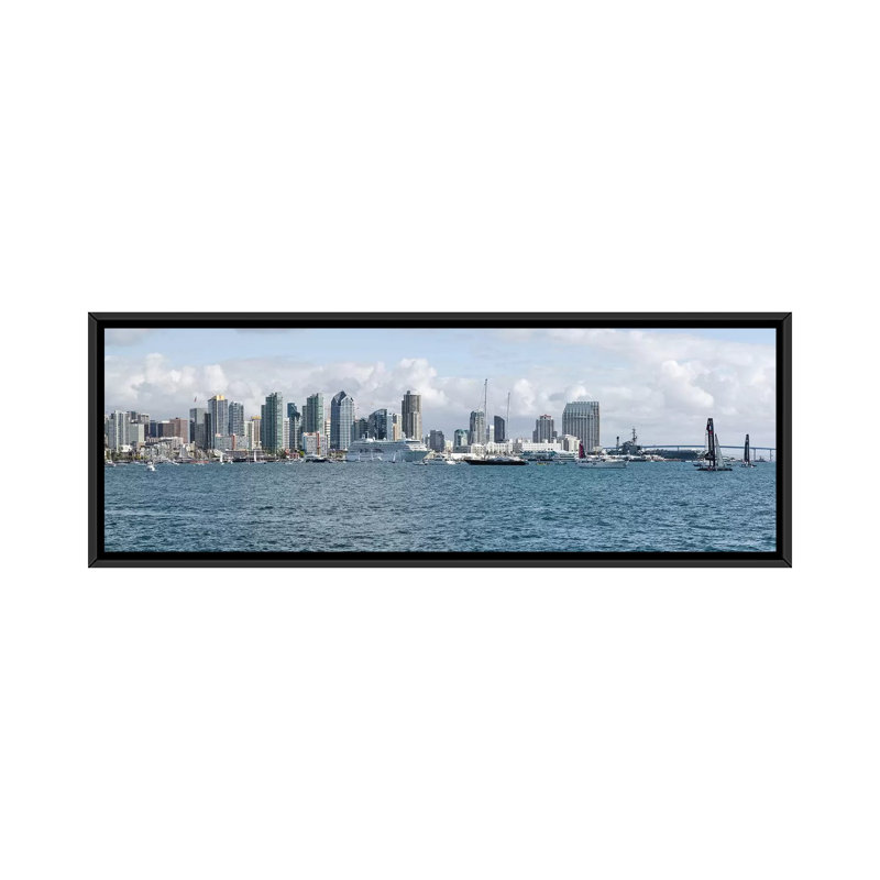 «Buildings at the Waterfront San Diego, California», reproduction sur toile tendue, Toile avec cadre noir