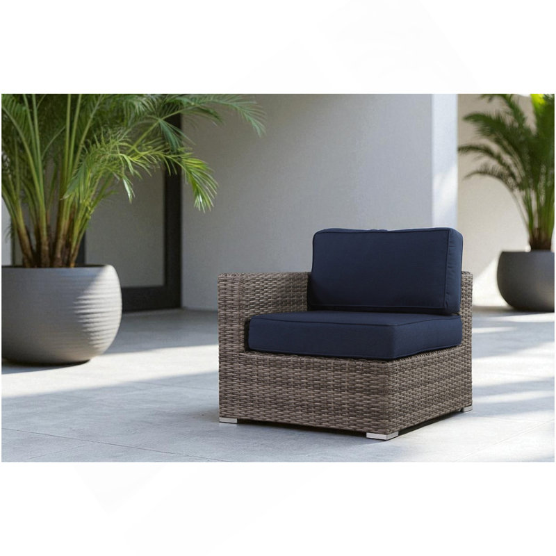 Wicker R L Sectional