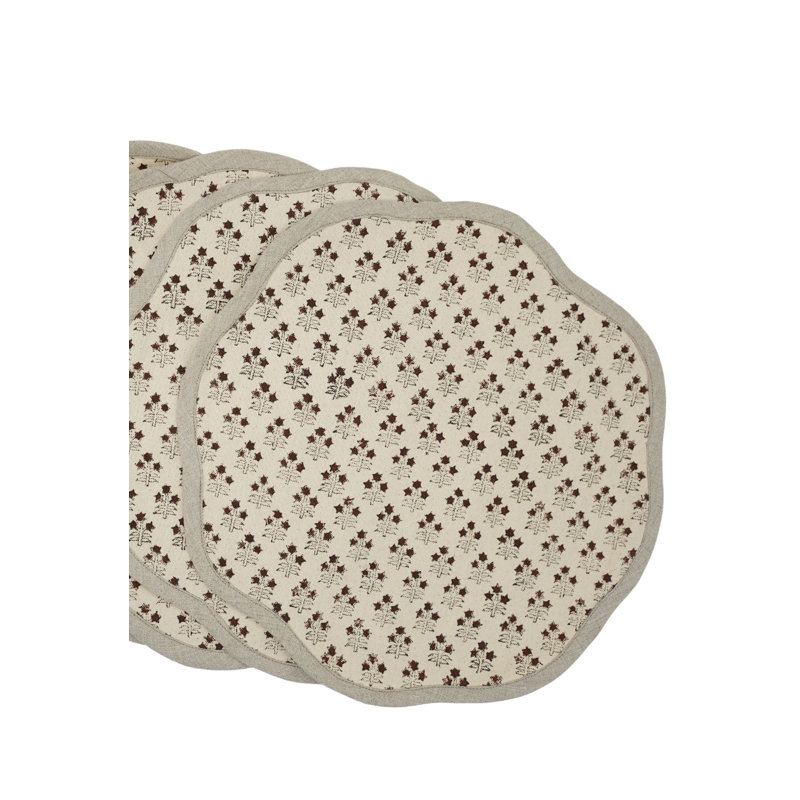 Fabdivine 15"Floral Scalloped Placemats - Kesariya