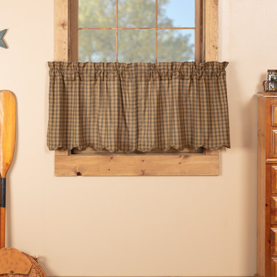 Banhart Cotton Plaid Scalloped Cafe Curtain