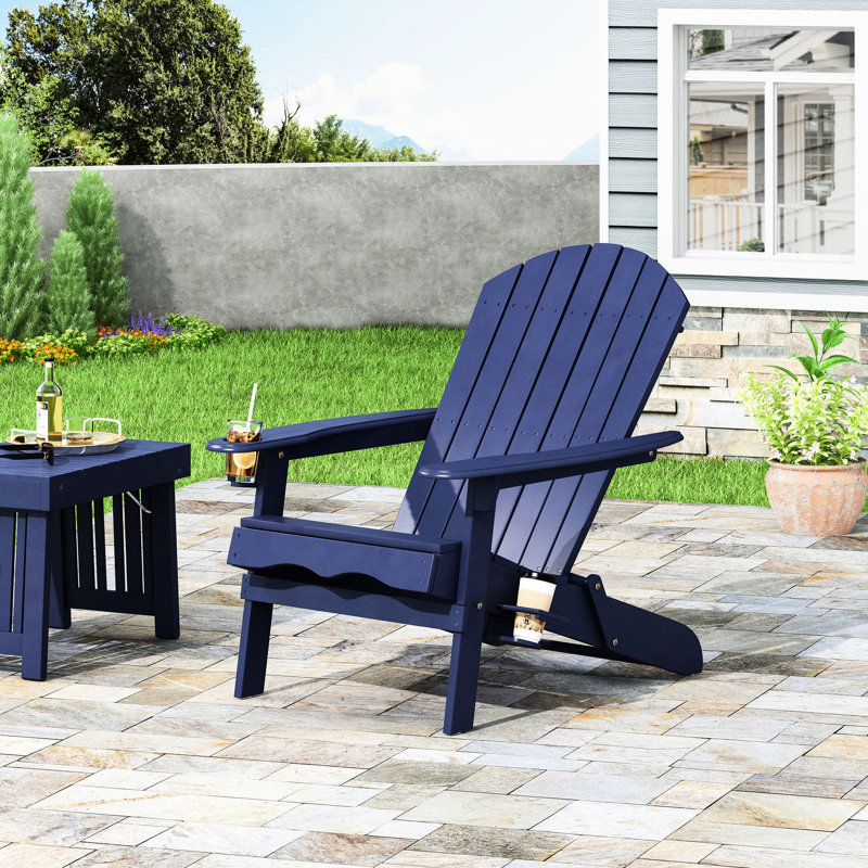 Chaise pliante en bois bleu avec porte-gobelets pour terrasse extérieure - Profondeur : 76,8 cm, largeur : 88,6 cm, hauteur : 86,5 cm, poids : 9,8 kg. Idéal pour se détendre sur une terrasse ou au bord de la piscine.