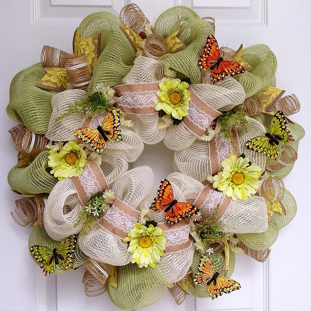 How to Make a Deco Mesh Wreath - The Birch Cottage