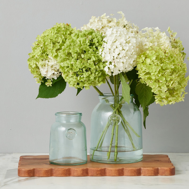 Scalloped Rectangular Cutting Board - Natural