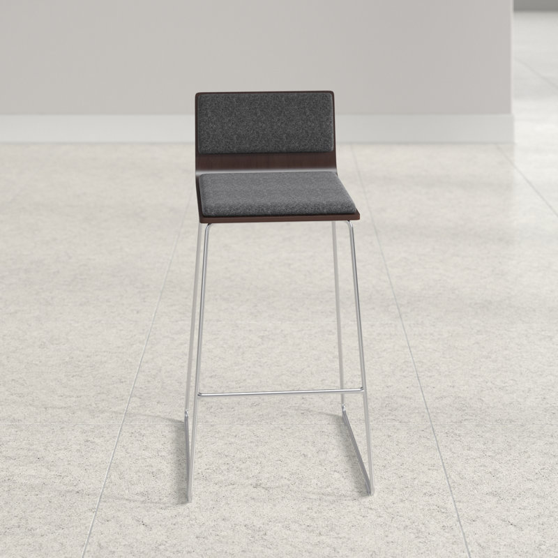 Tabouret de bar et de comptoir Seguin, Noyer américain, Gris foncé, Tabouret de bar (siège d'une hauteur de 29 po)
