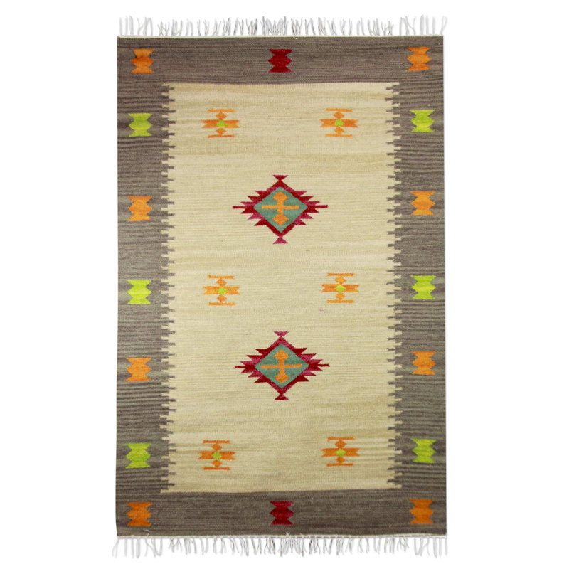 Tapis beige / gris tissé à la main
