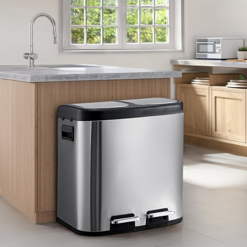 Stainless Steel 20-30 Litre Step-On Tresh Can, 20, 33.5cm H x 39.5cm W x 31.8cm D