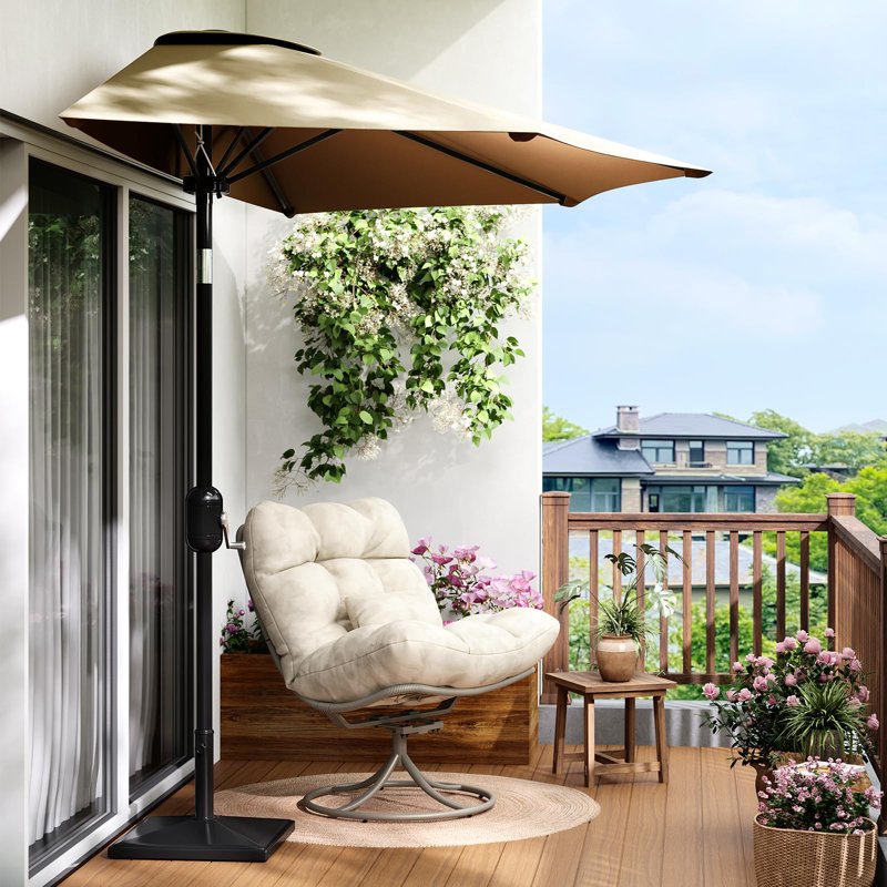 Demi-parasol demi-patio - Parasol de patio de 9 pi avec manivelle - Petit auvent pour balcon, table ou terrasse par Pure Garden (brun clair)