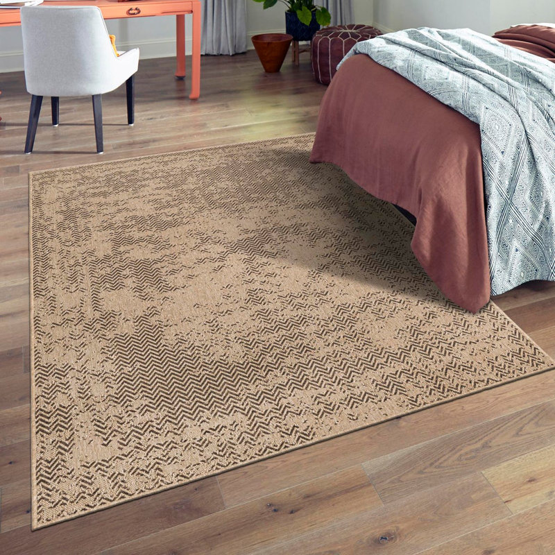 Lachlan Geometric Machine Woven Polypropylene Area Rug in Natural/Brown, Rectangle 4'3" x 6'1"