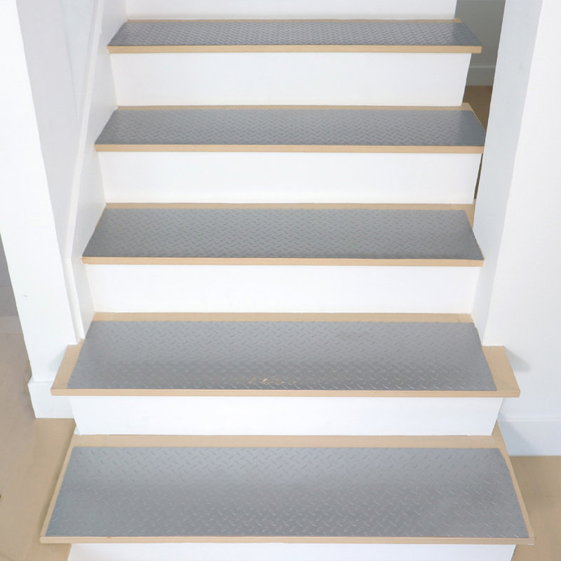 Tapis de marche en caoutchouc caoutchouté "Diamond-Plate" - 2,5 mm x 48 po x 10 po - Argent (paquet de 6)