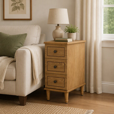 Table de chevet étroite en bois massif avec trois tiroirs et table de chevet entièrement assemblée pour le rangement dans la chambre à coucher