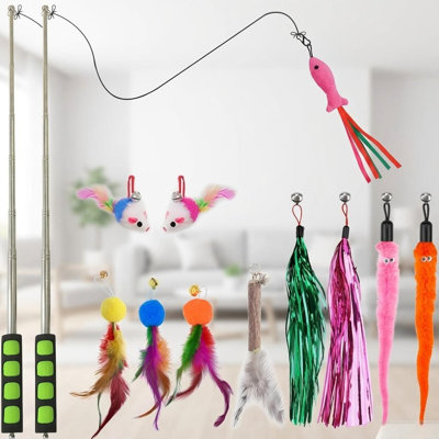 Cet ensemble comprend 2 cannes à pêche rétractables et 11 recharges de jouets en plumes pour les chats d'intérieur ou d'extérieur.