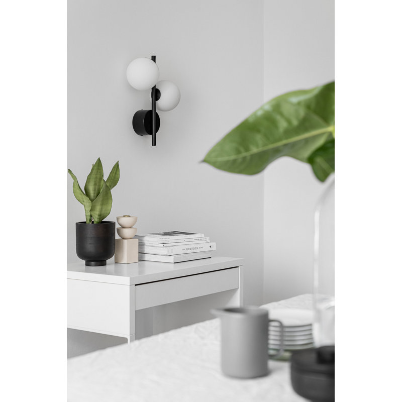 Gammell Wallchiere, Black