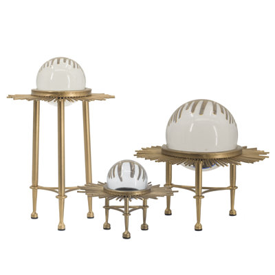 Folrich Figurines & Sculptures
