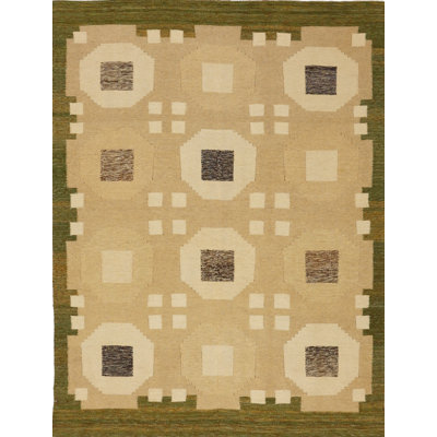 Geometric Area Rug in Light Brown
