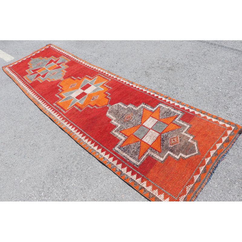 Tapis de couloir turc fait à la main en rouge et orange avec motif géométrique pour décoration traditionnelle anatolienne