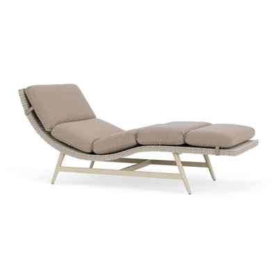 Cascade Chaise