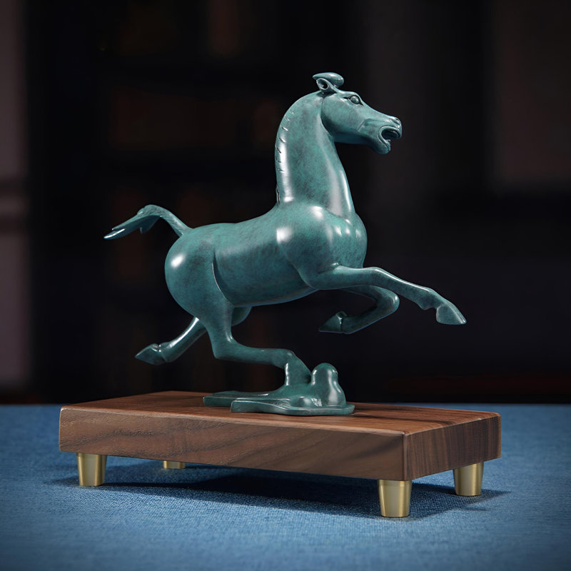 Élégante sculpture de cheval en laiton