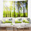 Bokeh de polyester dans le tapisserie de forêt avec accessoires suspendus inclus-28490392