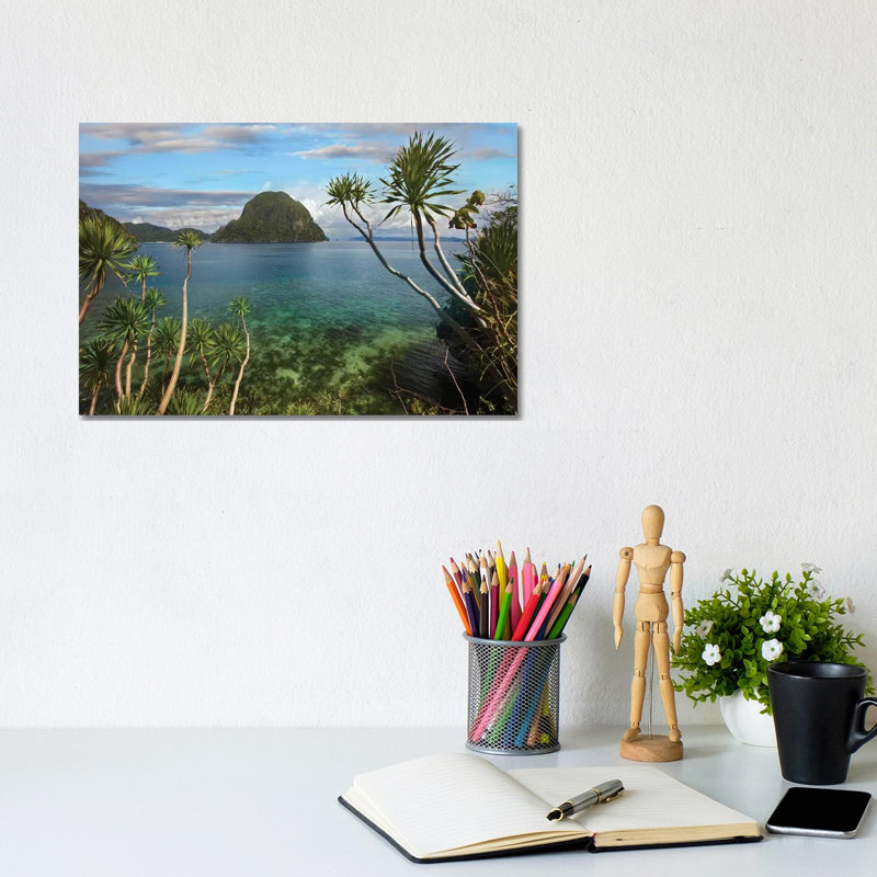 Cadlao Island Near El Nido, Palawan, Philippines by Tim Fitzharris - Wrapped Canvas Print, 20.32 cm H x 30.48 cm W