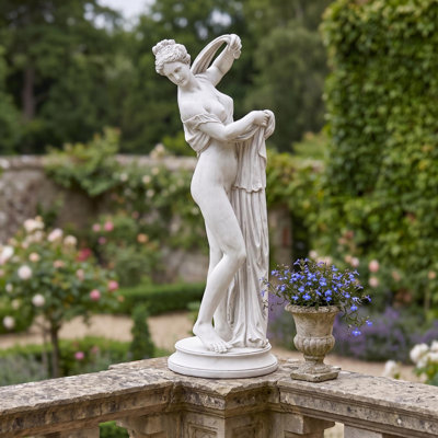 Callipygian Venus Statue