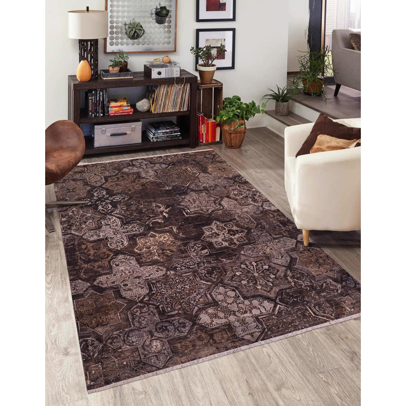 Tapis unique brun / gris 7 pi 9 po x 9 pi 7 po Kellyanna par Arshs Fine Rugs
