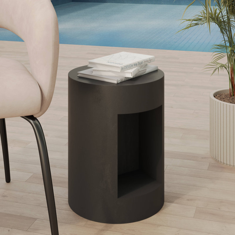 Table d'appoint ronde Ishika de 14 po de large en fibre de verre avec rangement ouvert - table d'appoint ou de bout intérieure pour patio, salon ou chambre à coucher