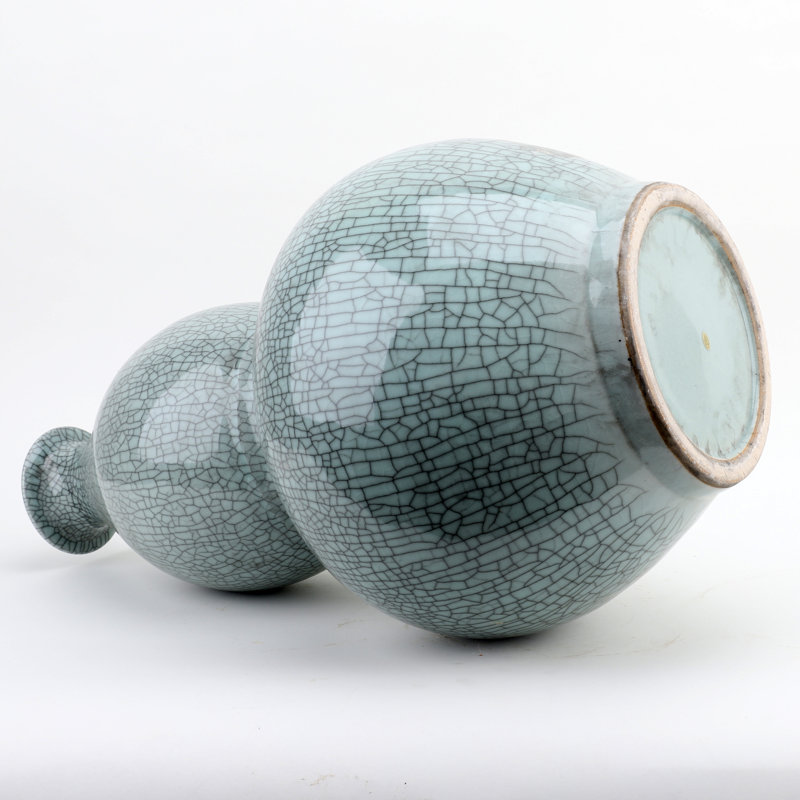 Porcelain Vase Crackle