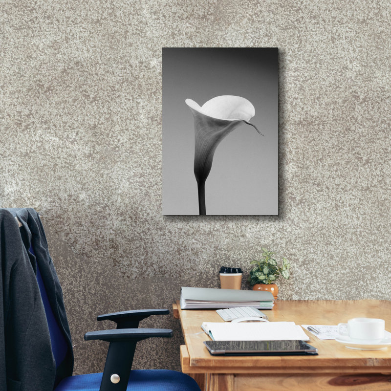 «Calla No. 3» par Photoinc Studio, art mural sur toile, H 26 po x l 18 po x P 0,75 po