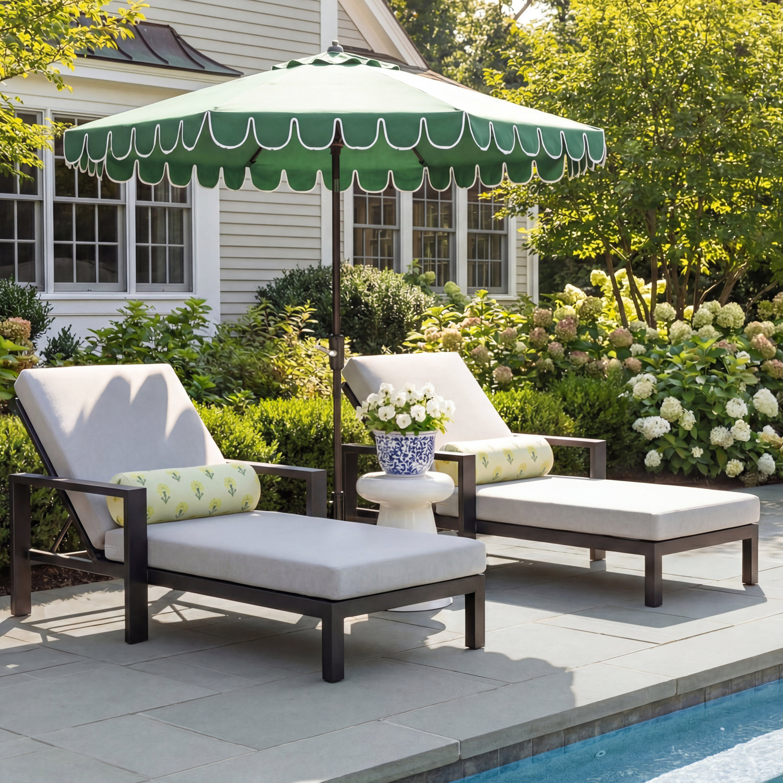Hoyt 35" Patio Chaise Lounge, Slate Black  , Light Gray    