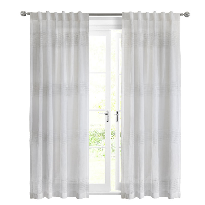 Panneau de rideau semi-diaphane uni Michayla, L 52 po x L 84 po, Blanc