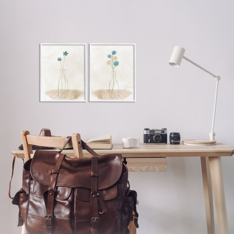 «Simple Flower Spranges Clear Vase», ensemble de 2 giclées encadrées par Kim Allen, H 14 po x l 11 po