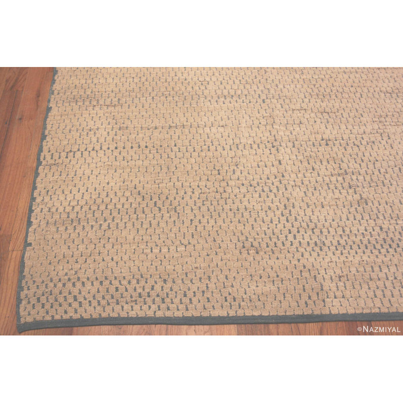 Grand tapis décoratif moderne d'Asie centrale One-of-a-Kind