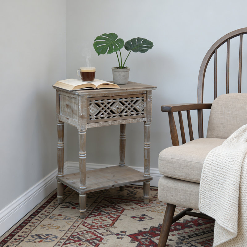 Table d'appoint vintage avec un tiroir et une tablette, H 24 po x l 18 po x P 14 po