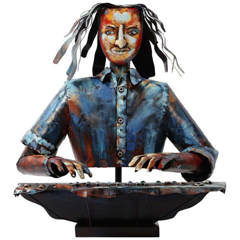 Figurines & Sculptures