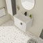 Meuble-lavabo de salle de bain avec lavabo en céramique-223704054