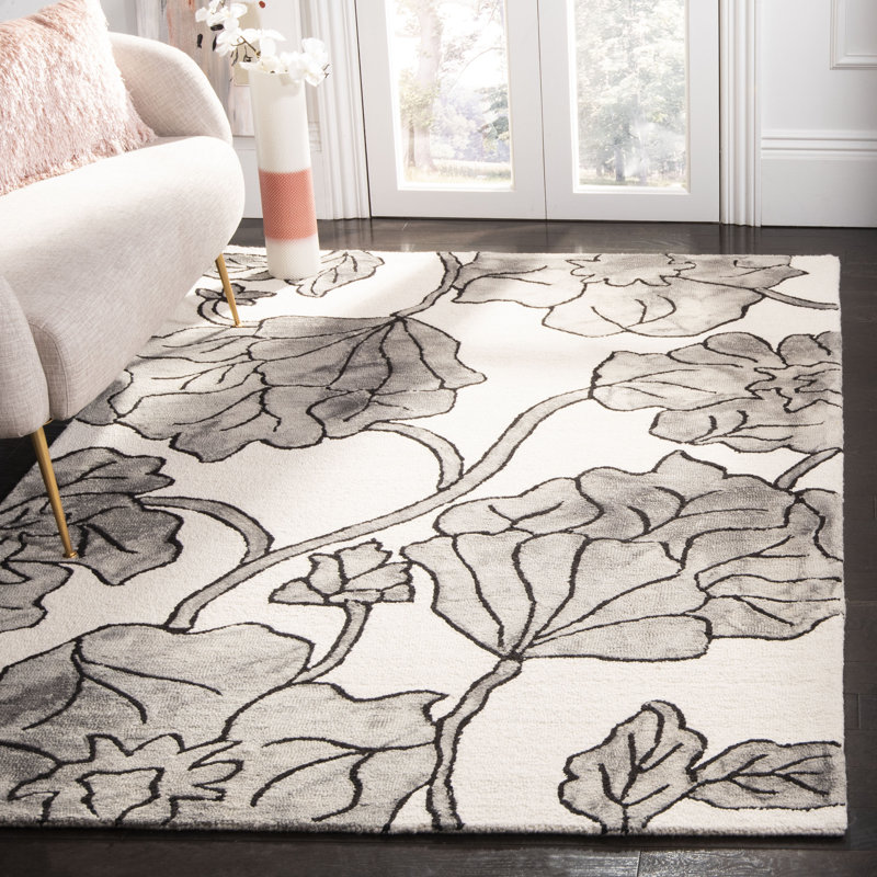 Coleman Hand Tufted Wool/Cotton Floral Rug in Ivory/Light Gray, Rectangle 5' x 8'