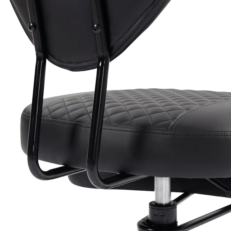 Chaises en similicuir pivotantes à pieds croisés