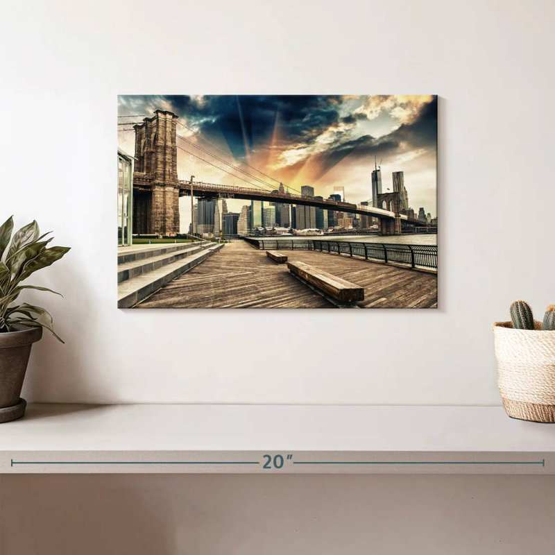 Lilie Dramatic Brooklyn Bridge, 8" H x 12" W