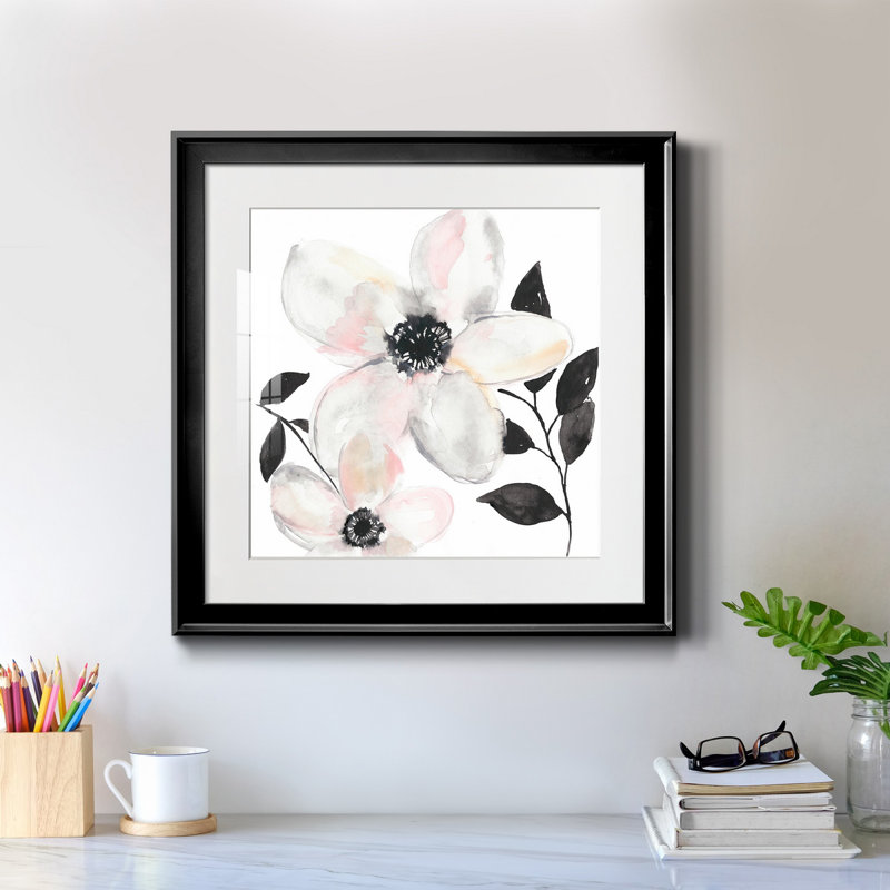 «Black & Blush Anemone II», reproduction encadrée de qualité supérieure - prête à être accrochée, Cadre noir