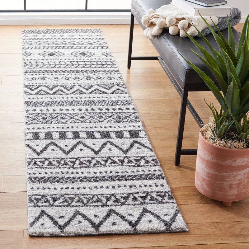 Tapis ivoire / noir Jaylah Southwestern, Tapis de couloir 2 pi x 8 pi
