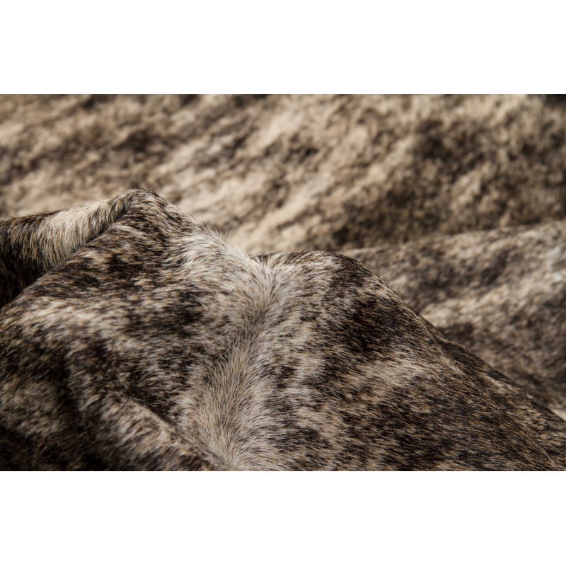 Charline 6' X 7' Brown Cowhide Area Rug, Novelty 5' x 7'