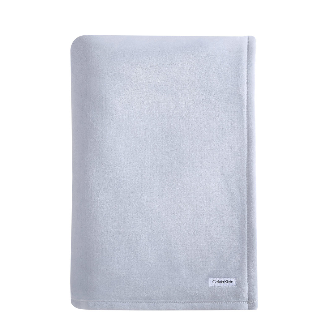 Calvin Klein Core Plush Solid Reversible Blanket Calvin Klein 