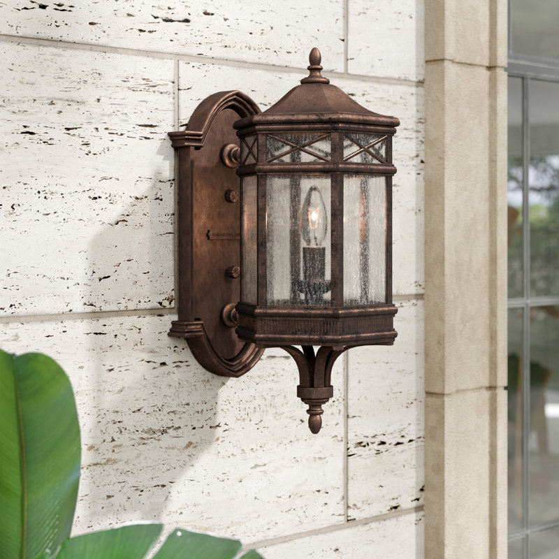 Holland Park 1 - Light Outdoor Wall Lantern