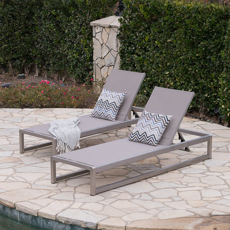 Ensemble de 2 chaises longues à cadre en aluminium durable avec dossier réglable et filet respirant pour un confort extérieur