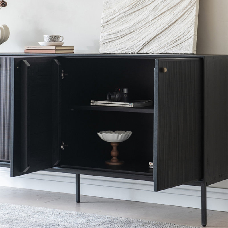 Buffet léger de style rétro luxueux