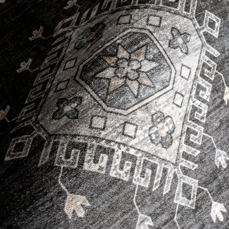 Mollie SpinClean Machine Washable Traditional Border Area Rug, Round 6'