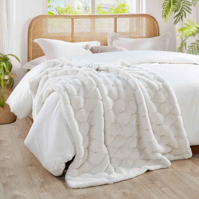 CloudNest Plush Faux Fur Throw Blanket, White